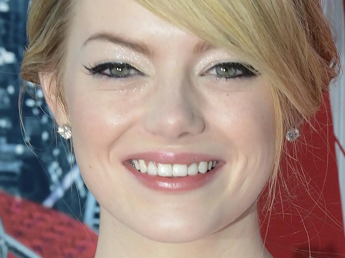 Jung-huebsch-und-ein-Star-Emma-Stone