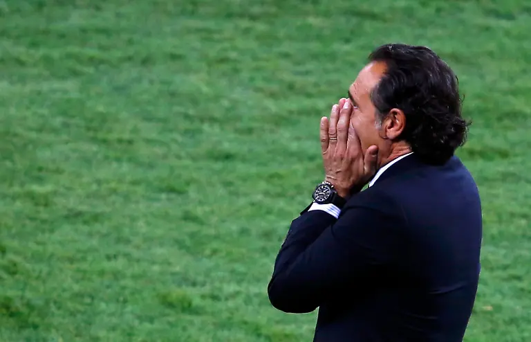 2012-07-01T203141Z-01-IMP31-RTRMDNP-3-SOCCER-EURO-JPG212148231993979234