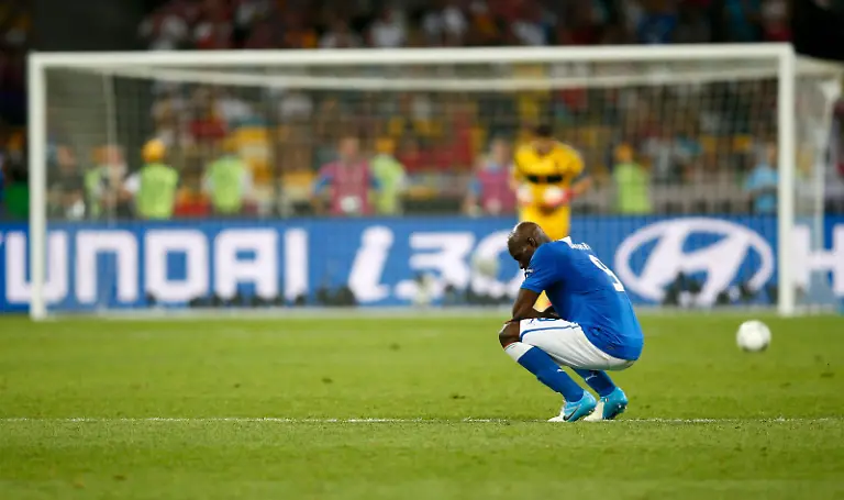 2012-07-01T205201Z-01-ZIG572-RTRMDNP-3-SOCCER-EURO-JPG6461717232960385810