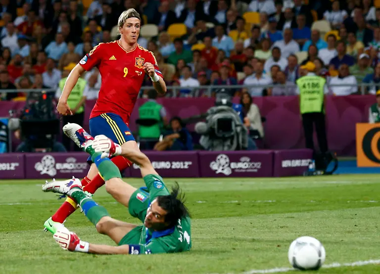 2012-07-01T204936Z-01-MDJ58-RTRMDNP-3-SOCCER-EURO-JPG6087728485735148362