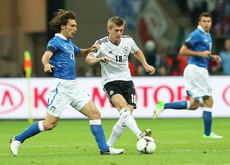 35lx3440-jpg9222174220217568235