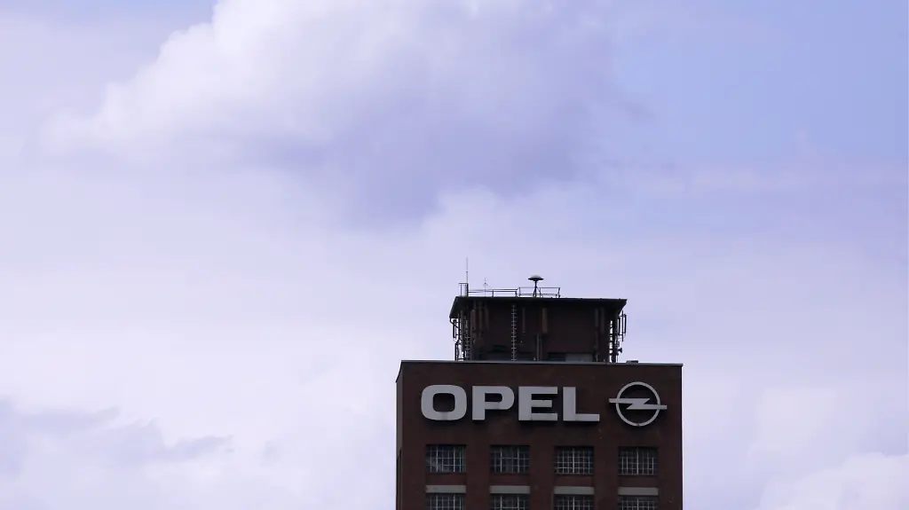 DI10039-20120628-jpg3102332338083704734