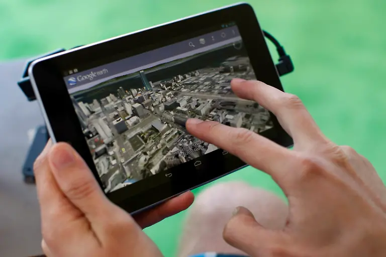 2012-06-27T224648Z-01-SFO43-RTRMDNP-3-GOOGLE-CONFERENCE-ANDROID-JPG6414683388329450899