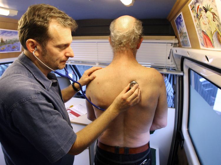 Männer, die sich um ihre Gesundheit kümmern, gelten bisher als schwach. Das soll sich ändern.