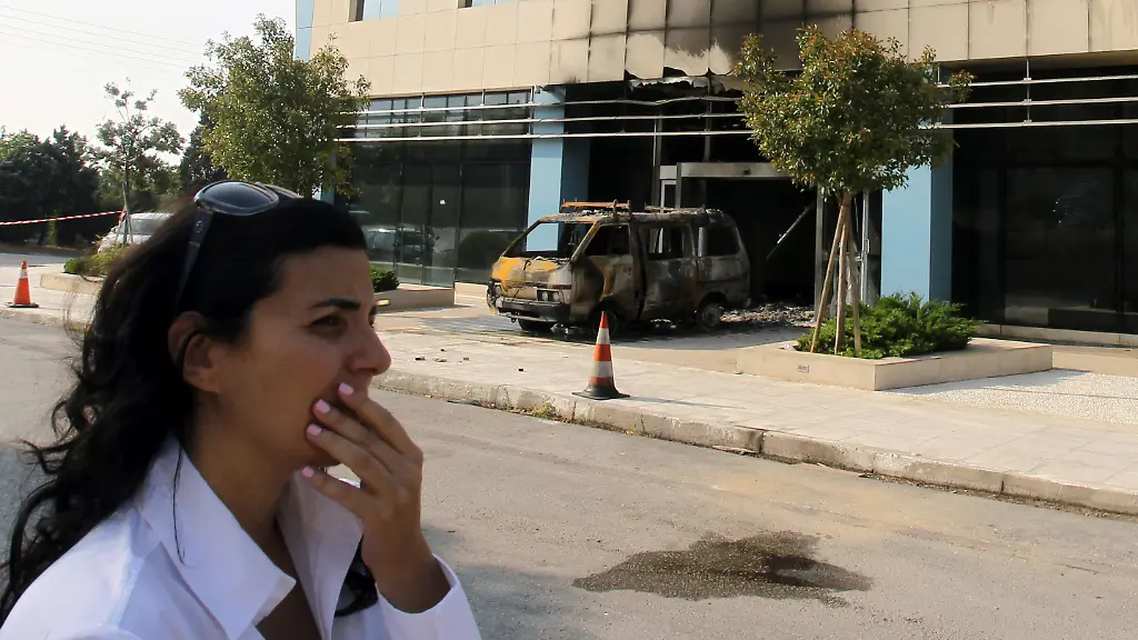 DAB0855-20120627-jpg1924582794401786161