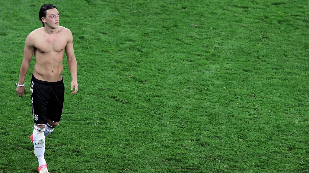 35i00245-jpg3607085468761497111