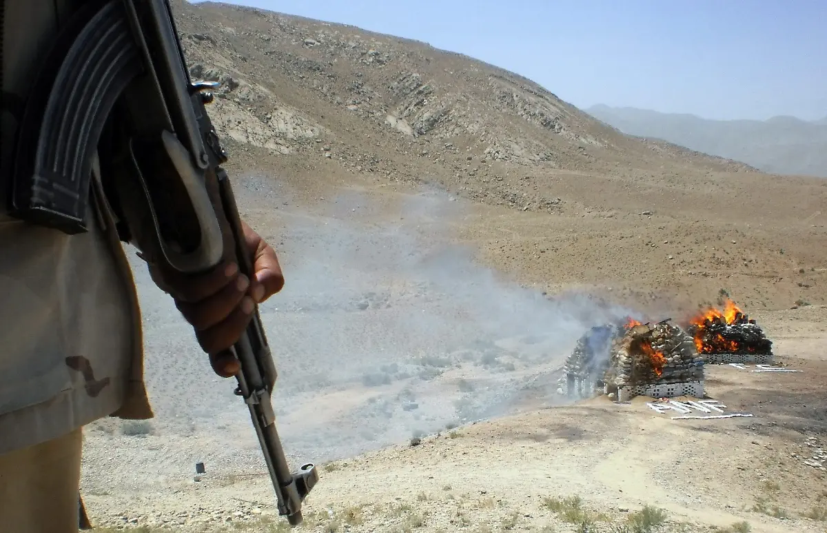 35kc3543-jpg4168404565373087565