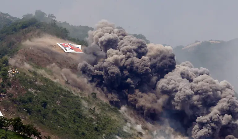 DAB0963-20120622-jpg3640543345366980203