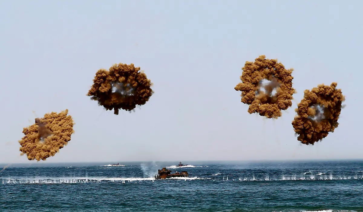 35jh5238-jpg6798690961742899797