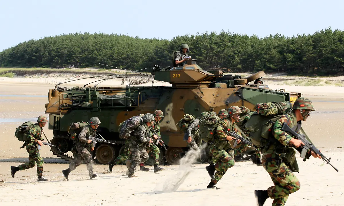 DAB0669-20120625-jpg4506518196579502992