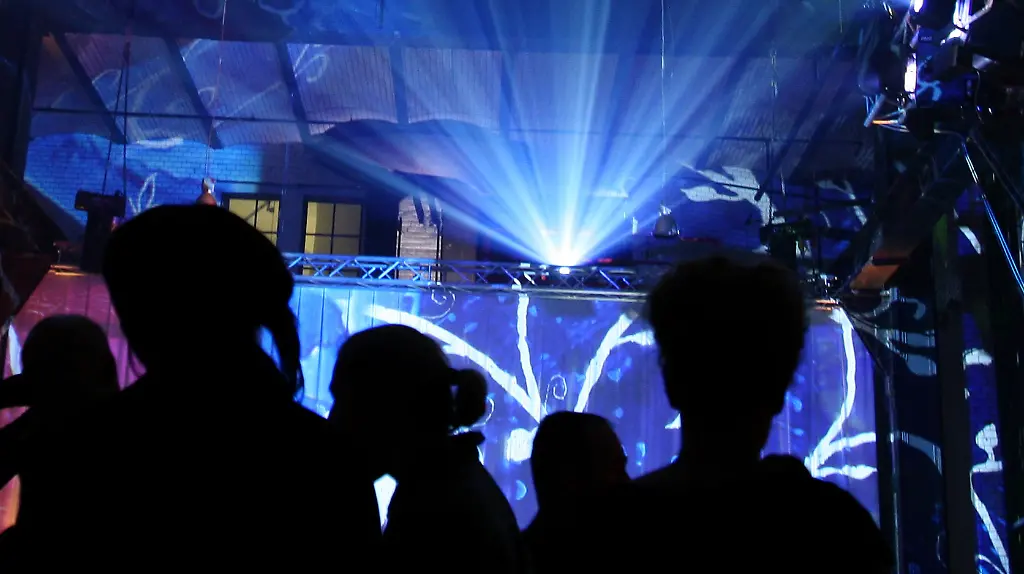 DI10033-20120625-jpg564570567548789480