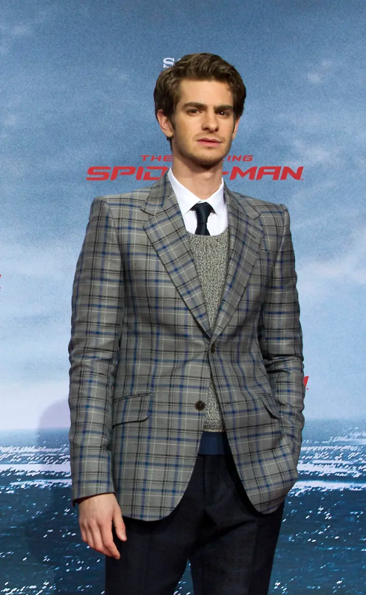 2012-06-20T182026Z-01-TPE21-RTRMDNP-3-GERMANY-JPG2757191742856208825