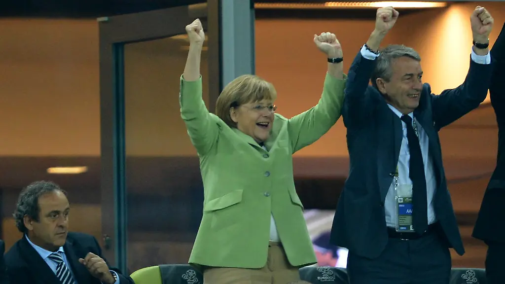 35hz3045-jpg2030300177925677039