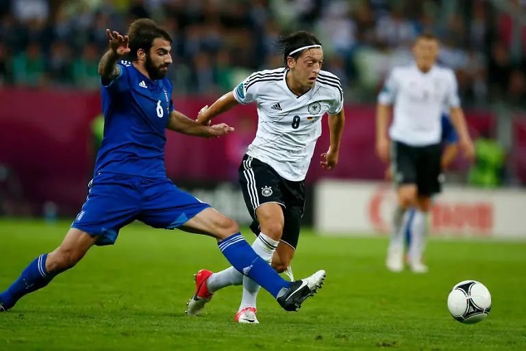 2012-06-22T194339Z-01-MAD530-RTRMDNP-3-SOCCER-EURO-JPG7709125330404526041