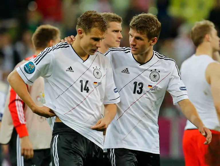 2012-06-22T205538Z-01-CVI351-RTRMDNP-3-SOCCER-EURO-JPG2178783475352896551