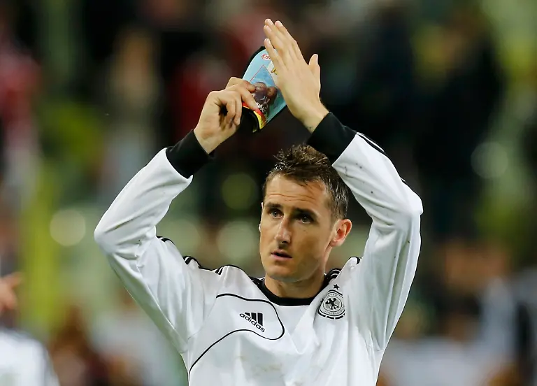 2012-06-22T205638Z-01-CVI352-RTRMDNP-3-SOCCER-EURO-JPG3207175767844615119