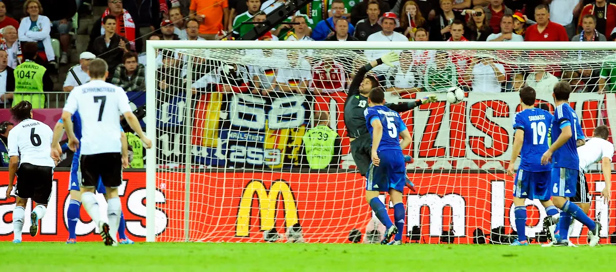 35hy4244-jpg5249780580683644920