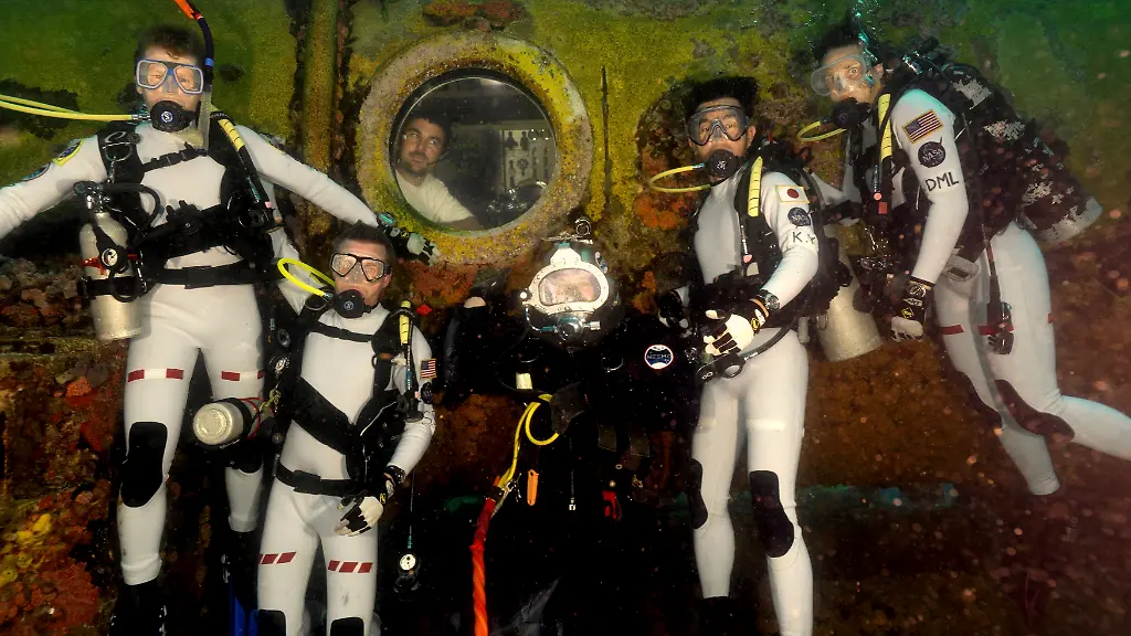 2012-06-20T205052Z-01-TOR903-RTRMDNP-3-USA-JPG1798425896839059436