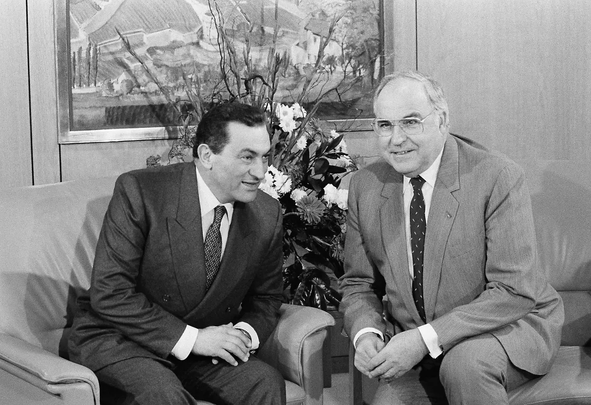 mit-Kanzler-Kohl-1988