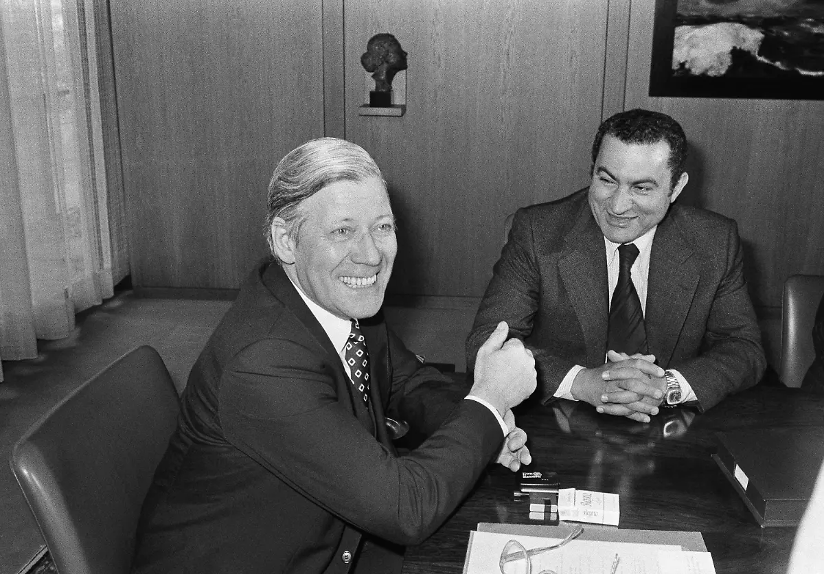 mit-Kanzler-Schmidt-1979