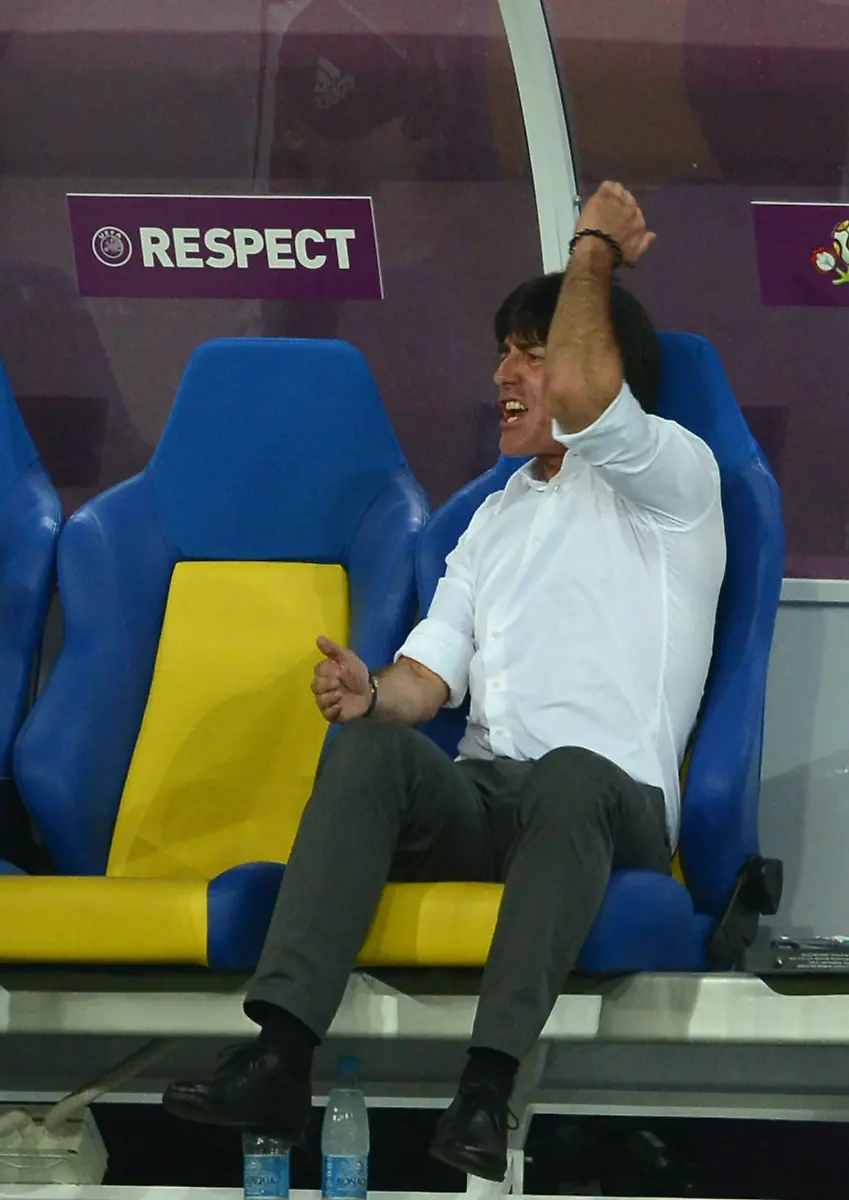 35el2207-jpg4202355794059917848