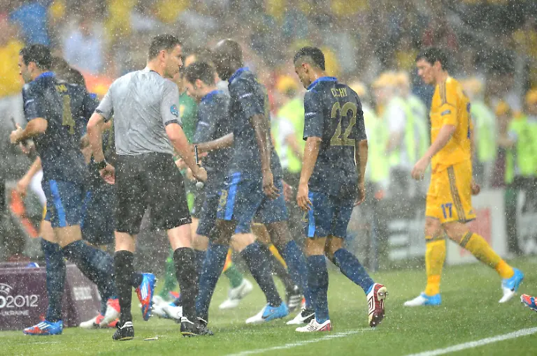 DI30503-20120615-jpg6593553083658992938