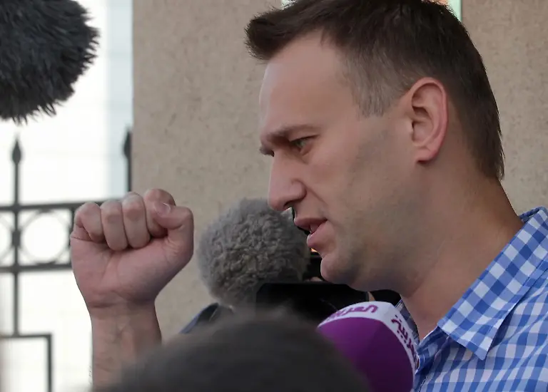 35ay4205-jpg5976682677723795395