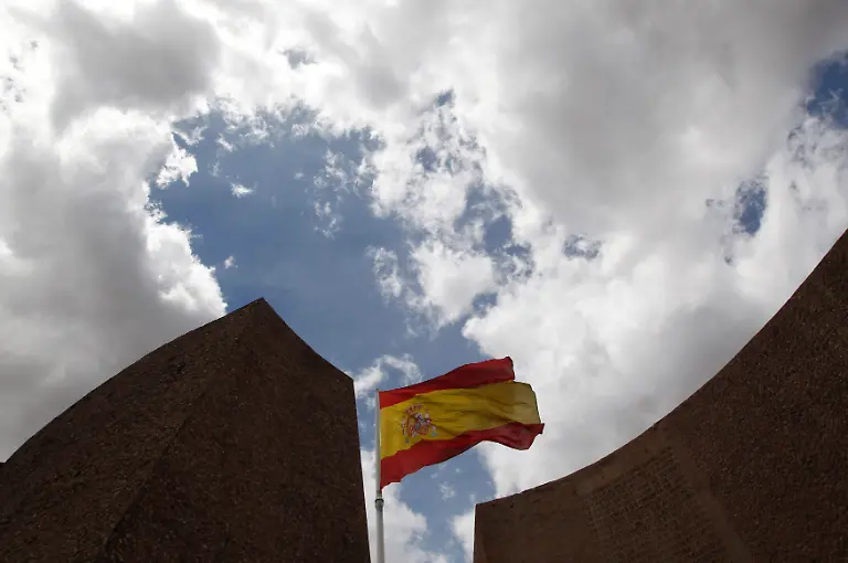 2012-06-11T135908Z-01-ACO30-RTRMDNP-3-EUROZONE-SPAIN-JPG5604626739749889867