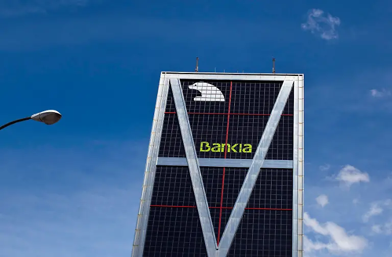 2012-06-11T154552Z-01-PDH110-RTRMDNP-3-EUROZONE-SPAIN-JPG7186598071073188687