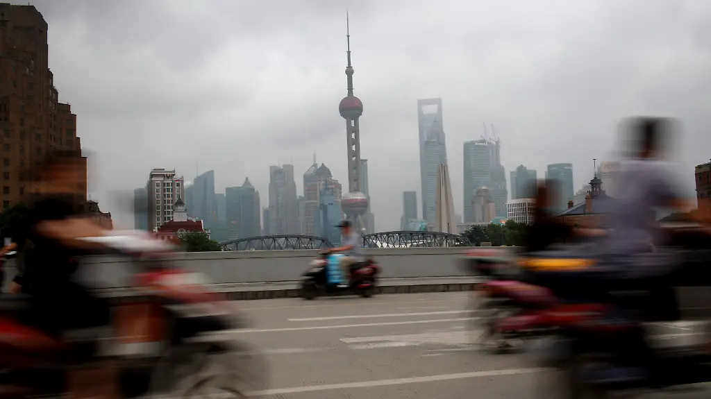 2012-06-11T081113Z-01-SHA102-RTRMDNP-3-CHINA-EMISSIONS-JPG4949898589276795331