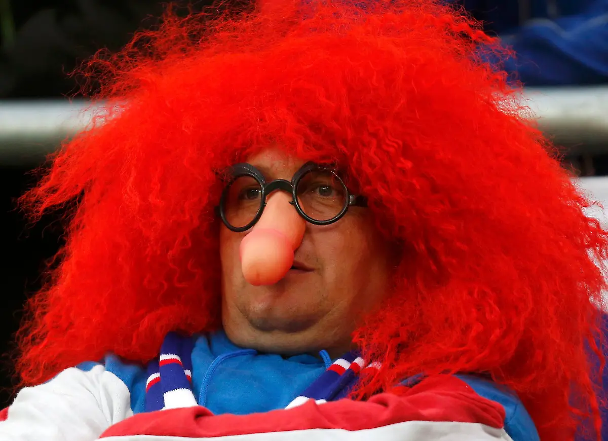 2012-06-08T182759Z-01-STN140-RTRMDNP-3-SOCCER-EURO-JPG3126357886009458381