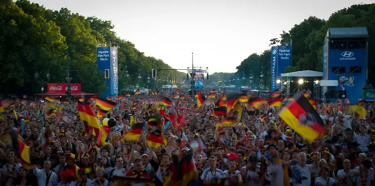 DI10263-20120609-jpg723915263172975142