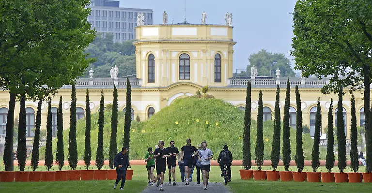 DAB3844-20120606-jpg4840917461662094144