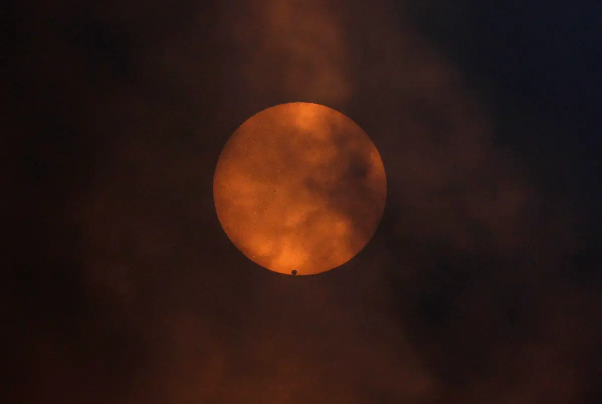 2012-06-05T224833Z-01-DGM01-RTRMDNP-3-SPACE-VENUS-JPG1791654460410540084