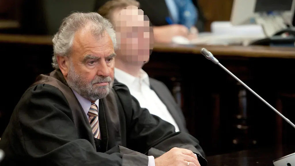 356b1533-jpg1319110214142631919