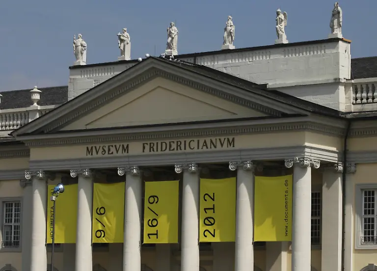 DI10102-20120601-jpg2914436377400186618