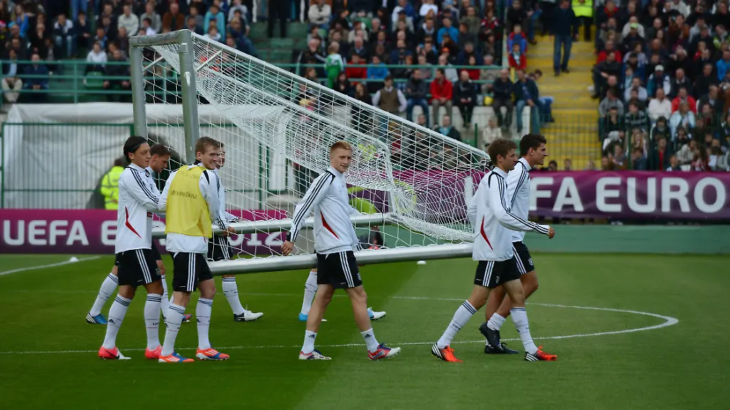 DI30035-20120605-jpg7370325442839566408