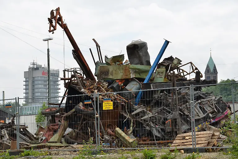 355q0608-jpg6935621580676532054