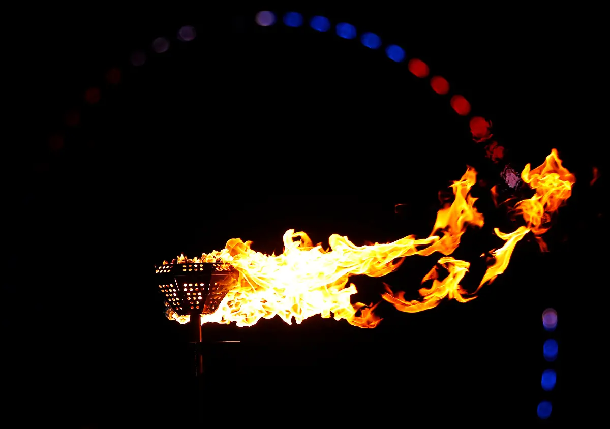 2012-06-04T221552Z-01-SWT03-RTRMDNP-3-BRITAIN-JPG5982978744232177891