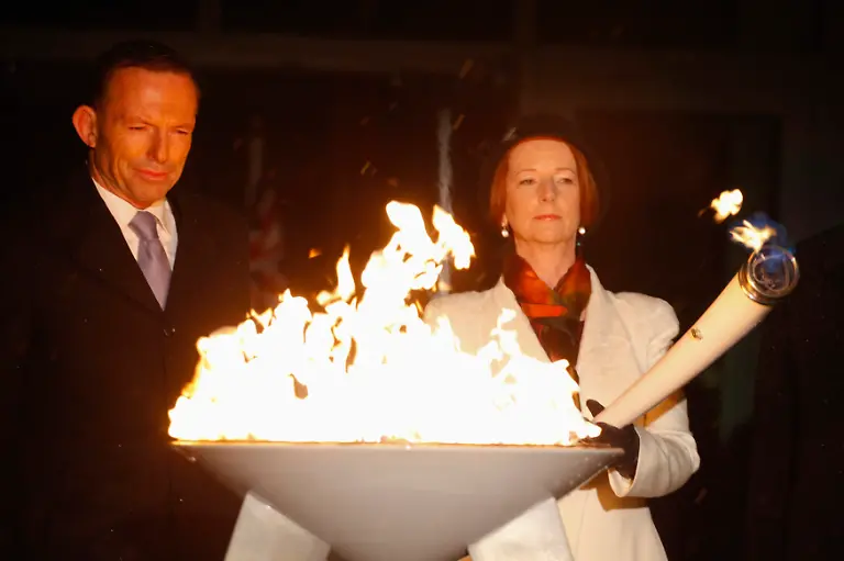 2012-06-04T123302Z-01-CNB01-RTRMDNP-3-BRITAIN-QUEEN-JPG5101599566135170727