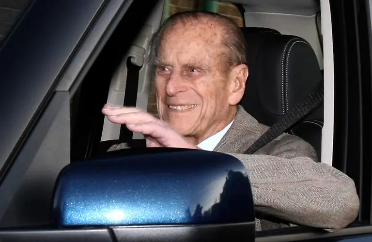 2012-06-04T172326Z-01-CLH109-RTRMDNP-3-BRITAIN-QUEEN-PRINCE-JPG2190054963767983988