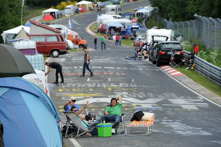 DI10195-20120602-jpg6286960764233633823