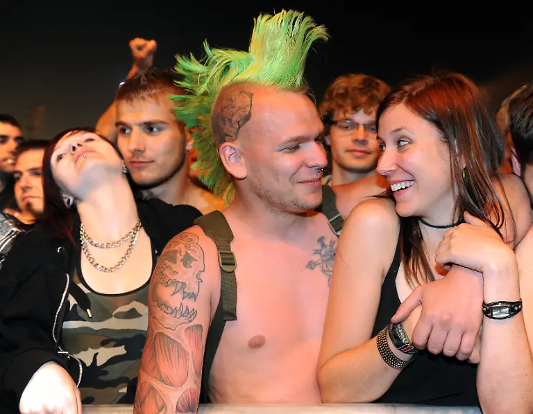 DI30073-20120602-jpg4969764843528128284