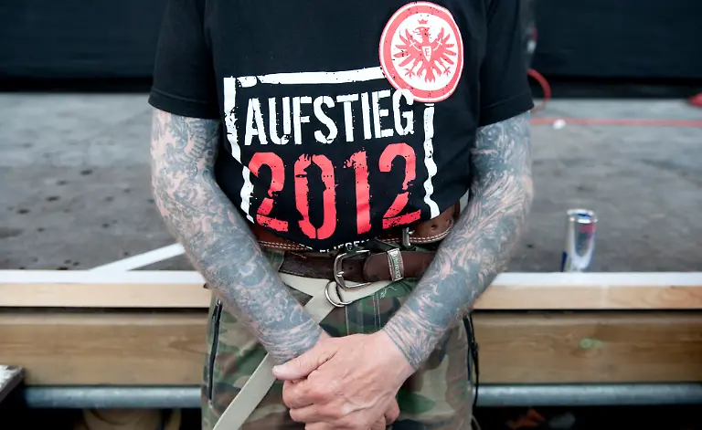 DI10402-20120602-jpg4971847915638038746