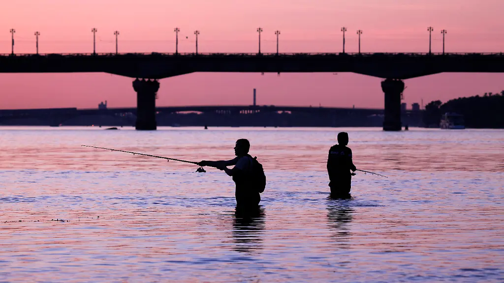 DI30359-20120531-jpg3466129393636900268