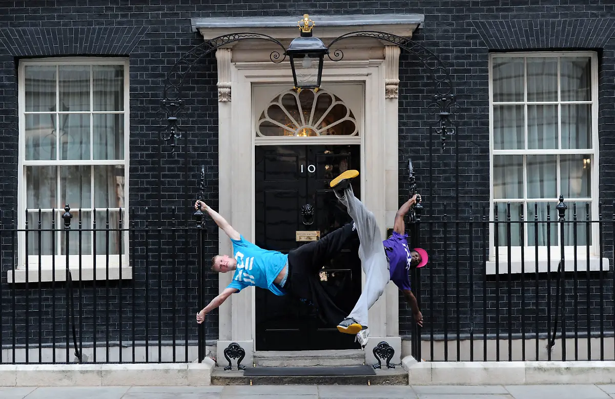Ree-runners-10-Downing-Street
