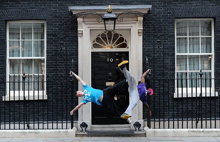 Ree-runners-10-Downing-Street