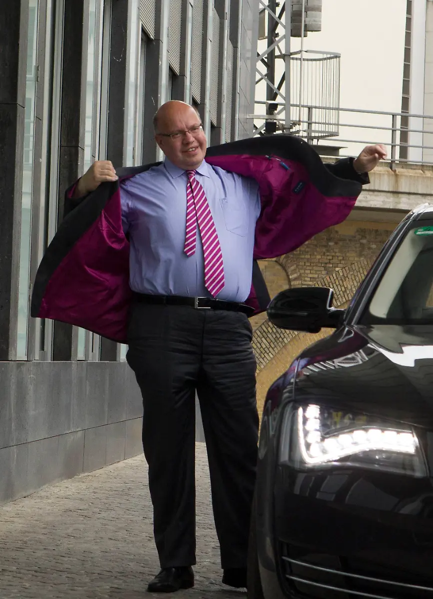 2012-05-31T095934Z-01-TPE02-RTRMDNP-3-GERMANY-JPG7326024578303021978