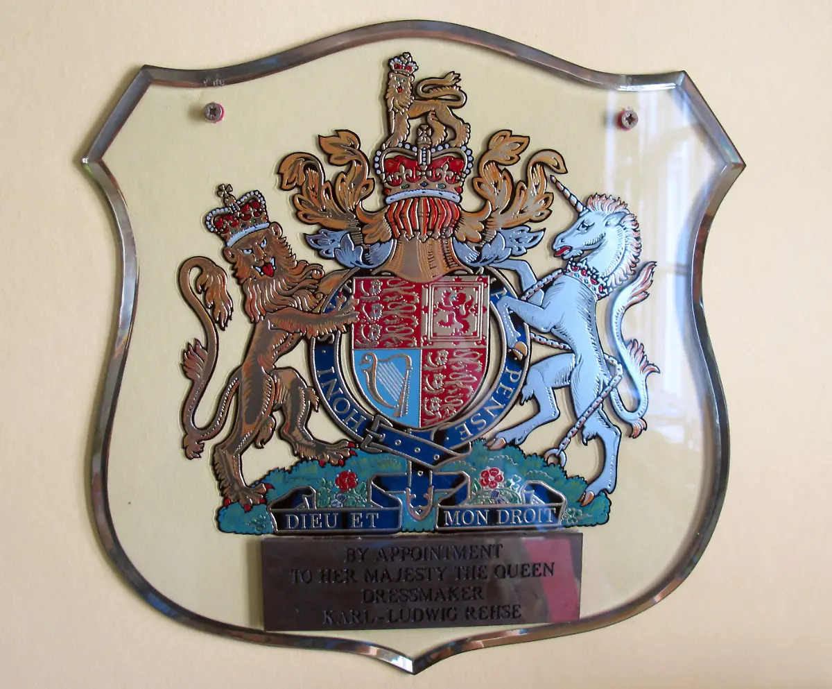 352t0618-jpg8022336555752547472