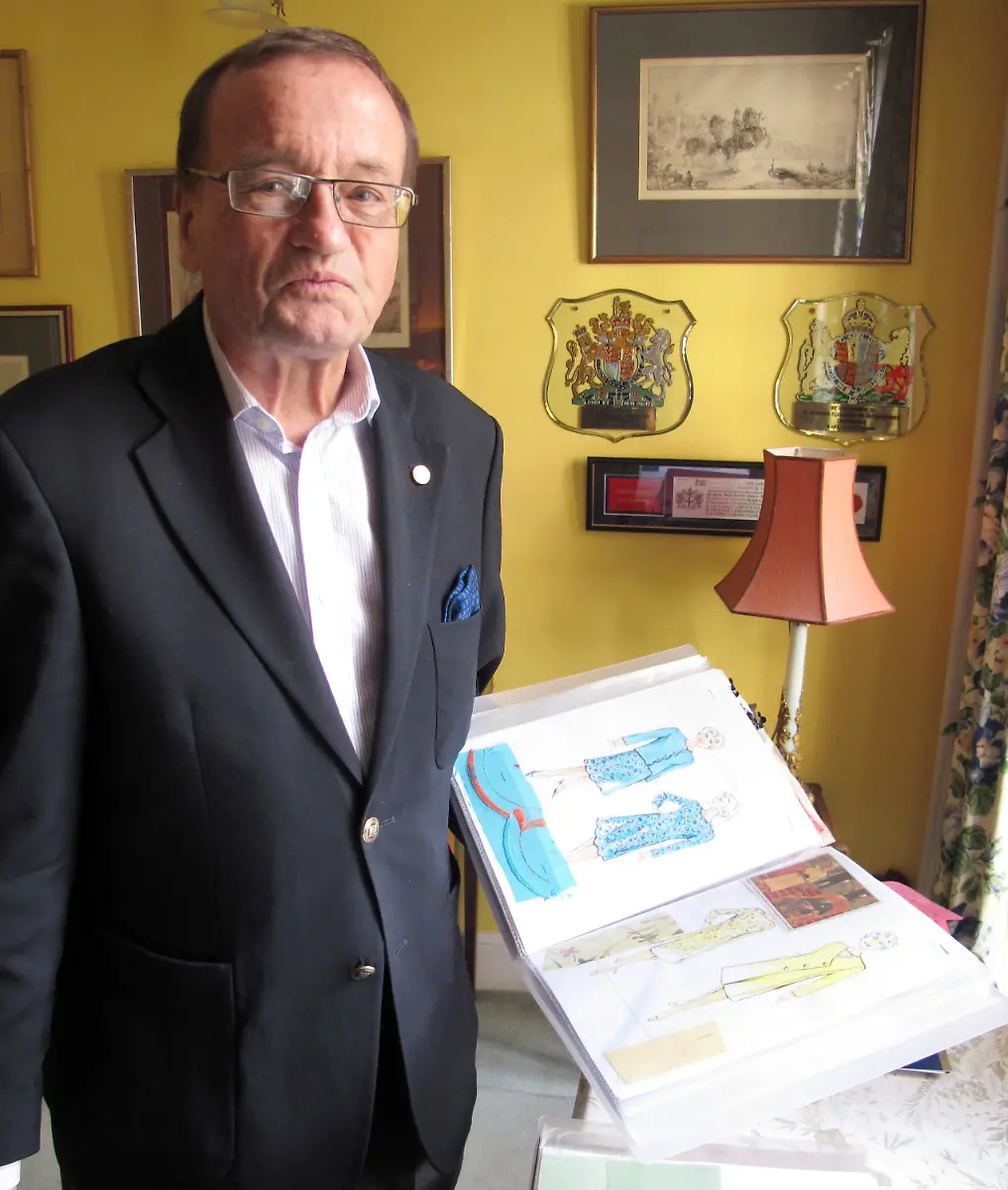 352t0547-jpg9068602348563500354